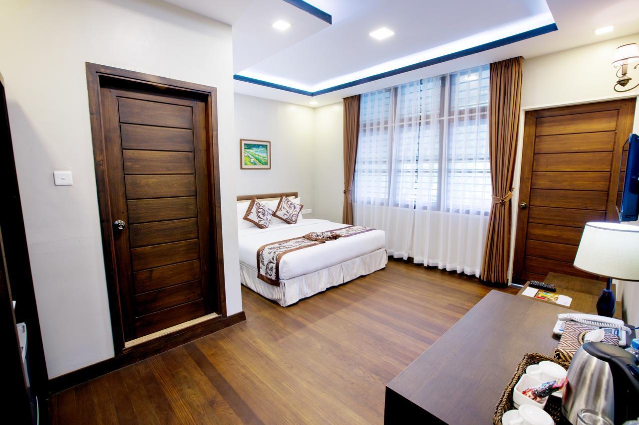 Cloud 10 Boutique Hotel Янгон Екстер'єр фото