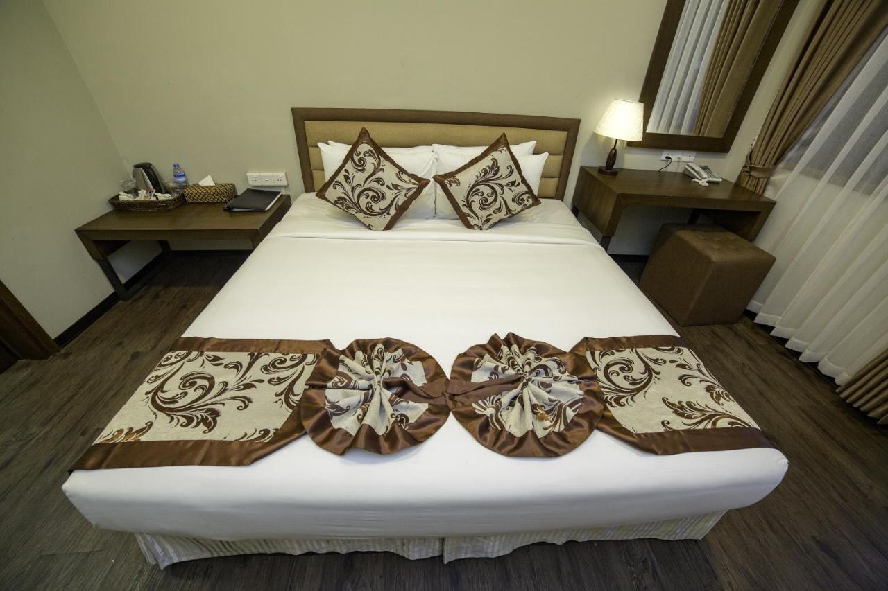 Cloud 10 Boutique Hotel Янгон Екстер'єр фото